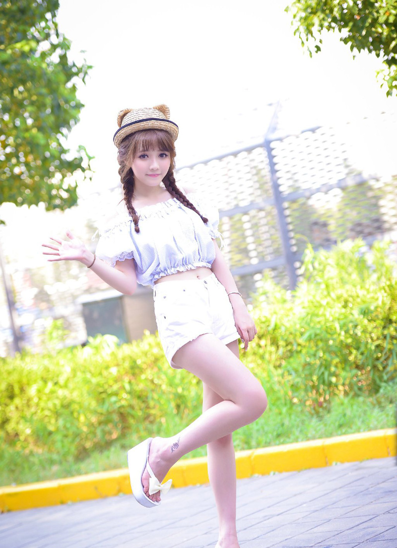 别离，是有点难舍，但不怅然；是有点遗憾，但不悲观。因为我们有相逢的希望在安慰。